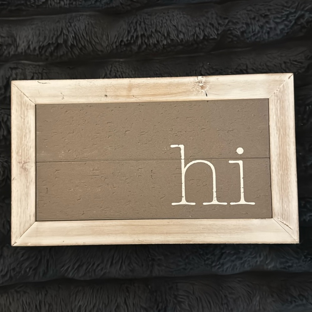 Farmhouse style art. Featuring a simple gesture.